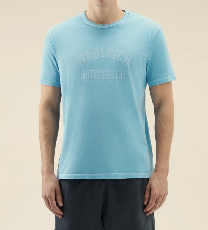 T-shirt Lavata Tinta in Capo in Puro Cotone con Stampa - WOOLRICH – CFWOTE0127MRUT3708 - Celeste - immagine 6