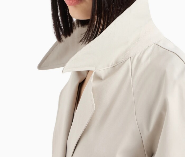 Trench in Gabardine Riciclato Laminato - ARMANI | Exchange - Donna - Art. 6DYK09YN3UZ11998 - Ghiaccio - immagine 5